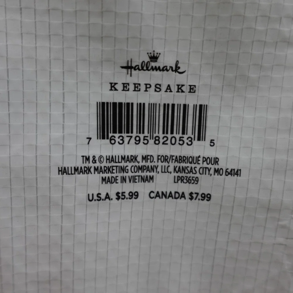 Hallmark Keepsake Reusable Shopping Bag Christmas Winter Village So Much Merry